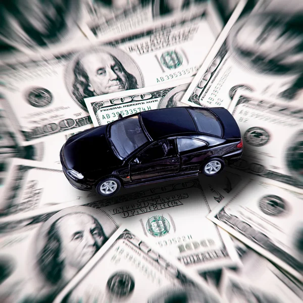 Автомобиль на фоне деньги - бизнес-концепция — стоковое фото