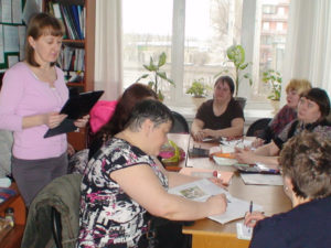 Беседа психолога Кирилловой С.И. с социальными работниками на Совете наставников